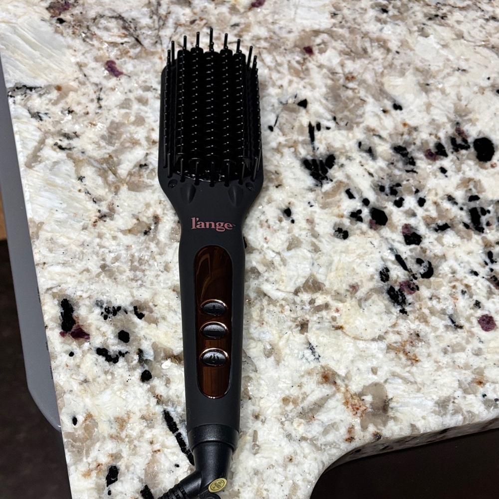 L’ange Black Ceramic Hair Straightening Brush